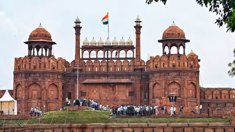 स्वतंत्रता दिवस से पहले दिल्ली में हाई अलर्ट, 19 आतंकियों के पोस्टर जारी