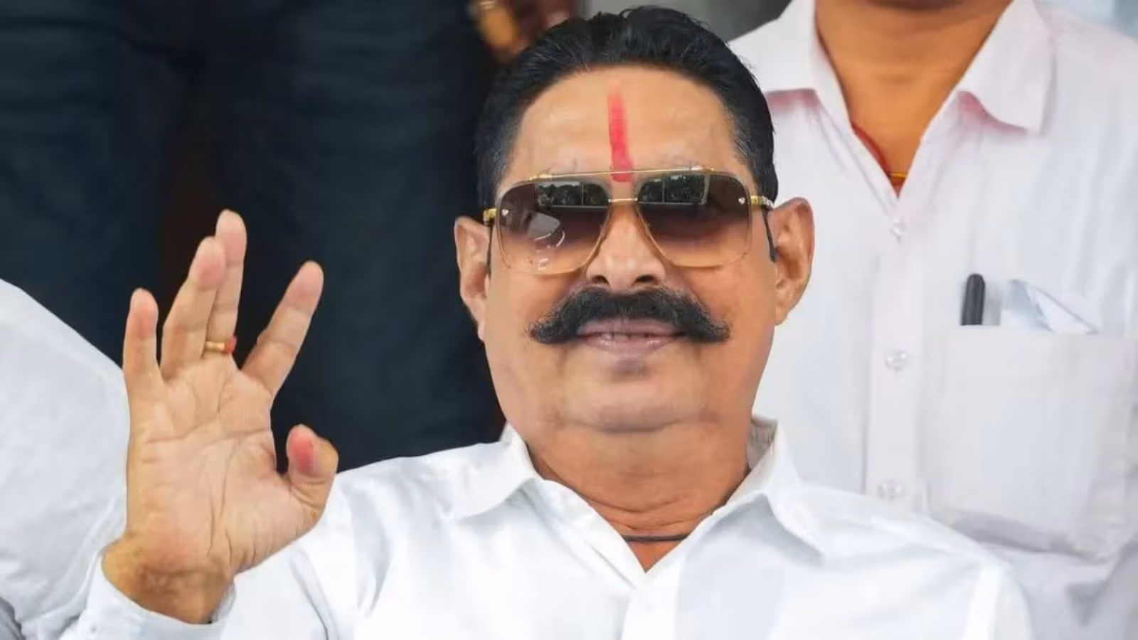 जेडीयू की बड़ी कार्रवाई: बाहुबली अनंत सिंह और पत्नी नीलम देवी 6 साल के लिए पार्टी से बाहर