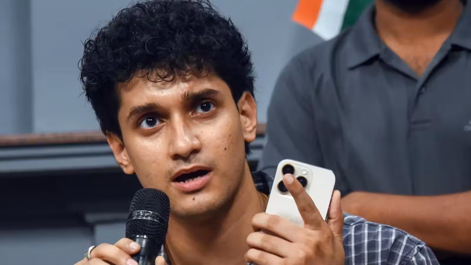 गिरफ्तारी की आशंका के बीच सौरव दास का एलान: दमनकारी कदमो से नहीं थमेगा आंदोलन